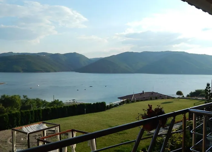 Irina Pensionat Kŭrdzhali